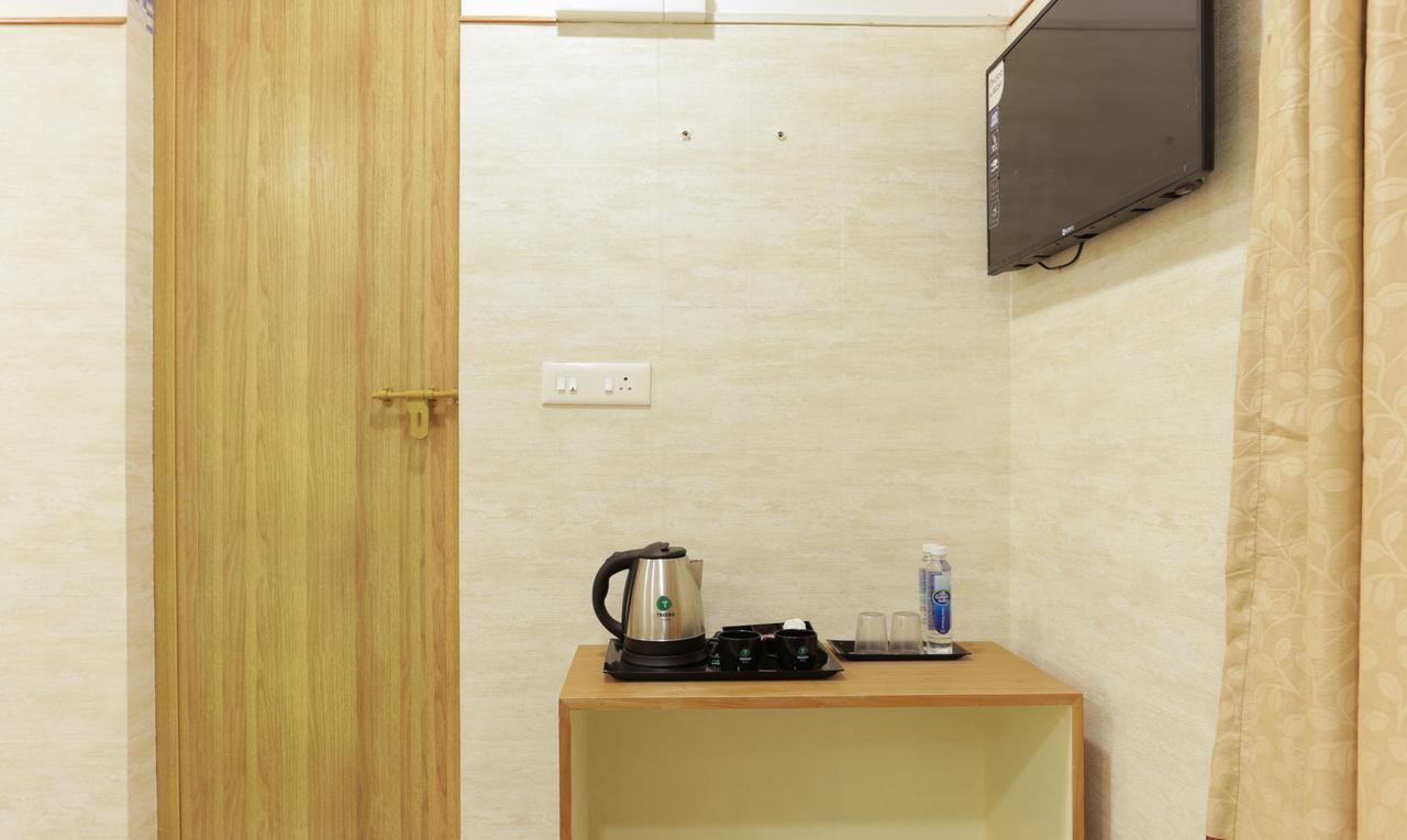 Heaven Gardens Hotel Kochi Екстериор снимка