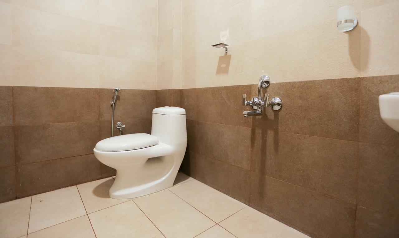 Heaven Gardens Hotel Kochi Екстериор снимка
