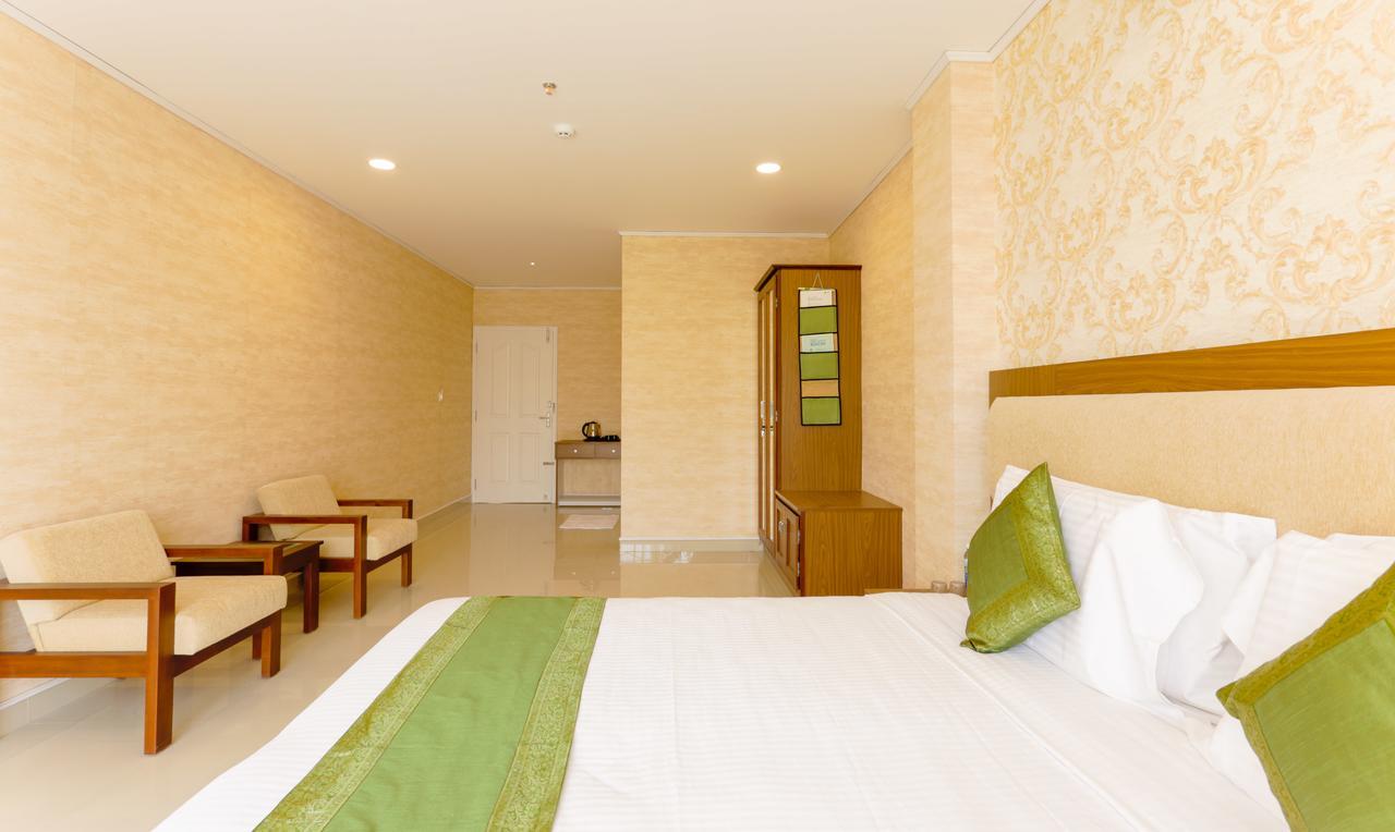 Heaven Gardens Hotel Kochi Екстериор снимка