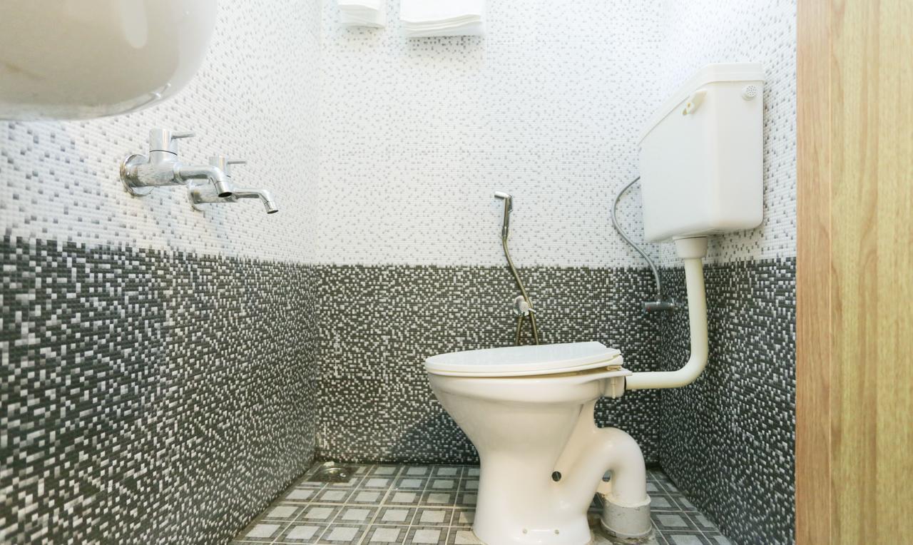 Heaven Gardens Hotel Kochi Екстериор снимка