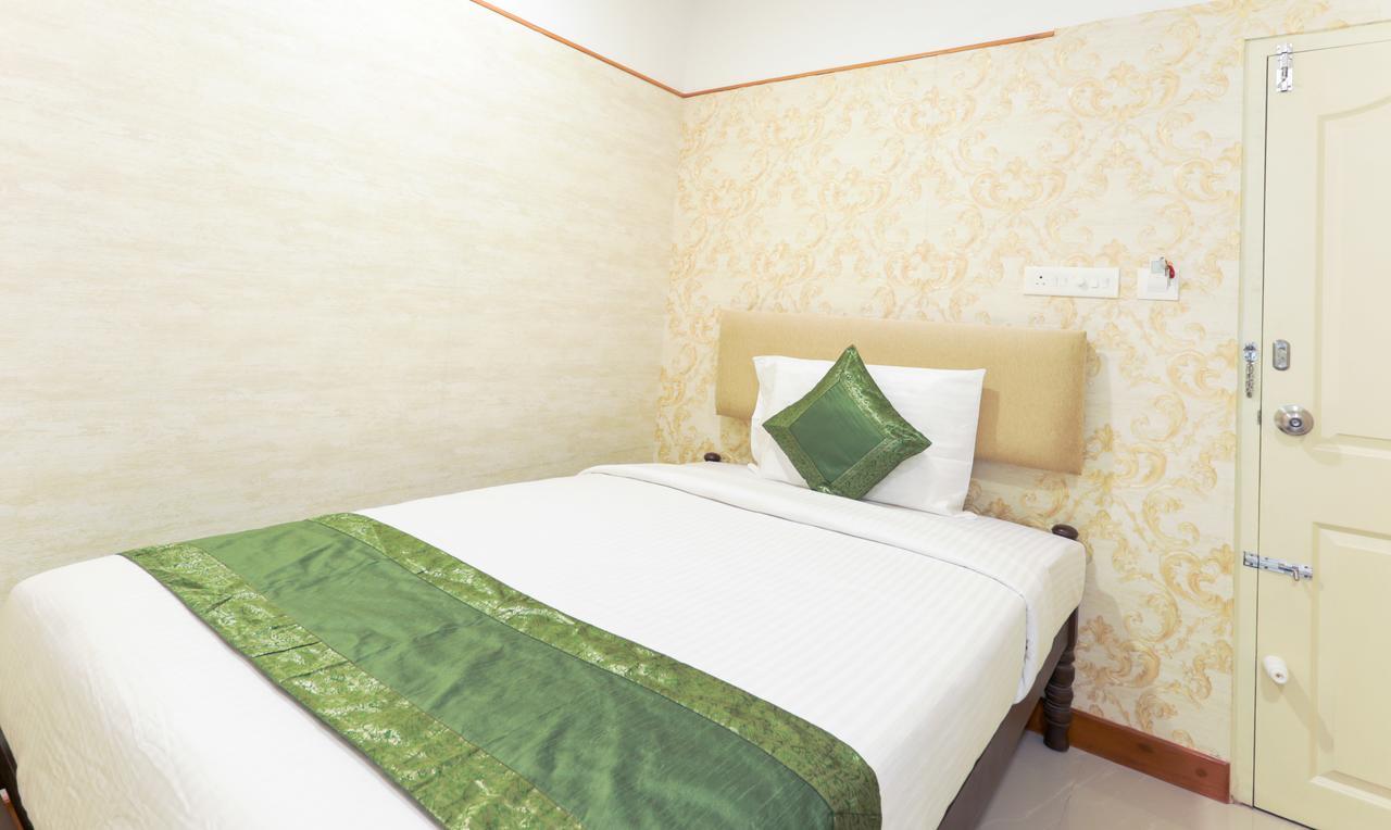 Heaven Gardens Hotel Kochi Екстериор снимка