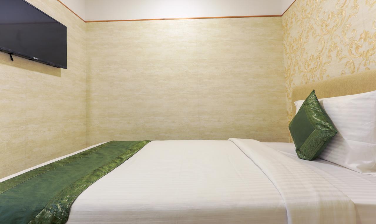 Heaven Gardens Hotel Kochi Екстериор снимка