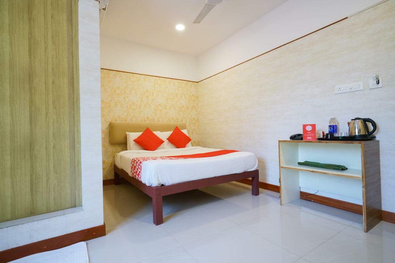 Heaven Gardens Hotel Kochi Екстериор снимка